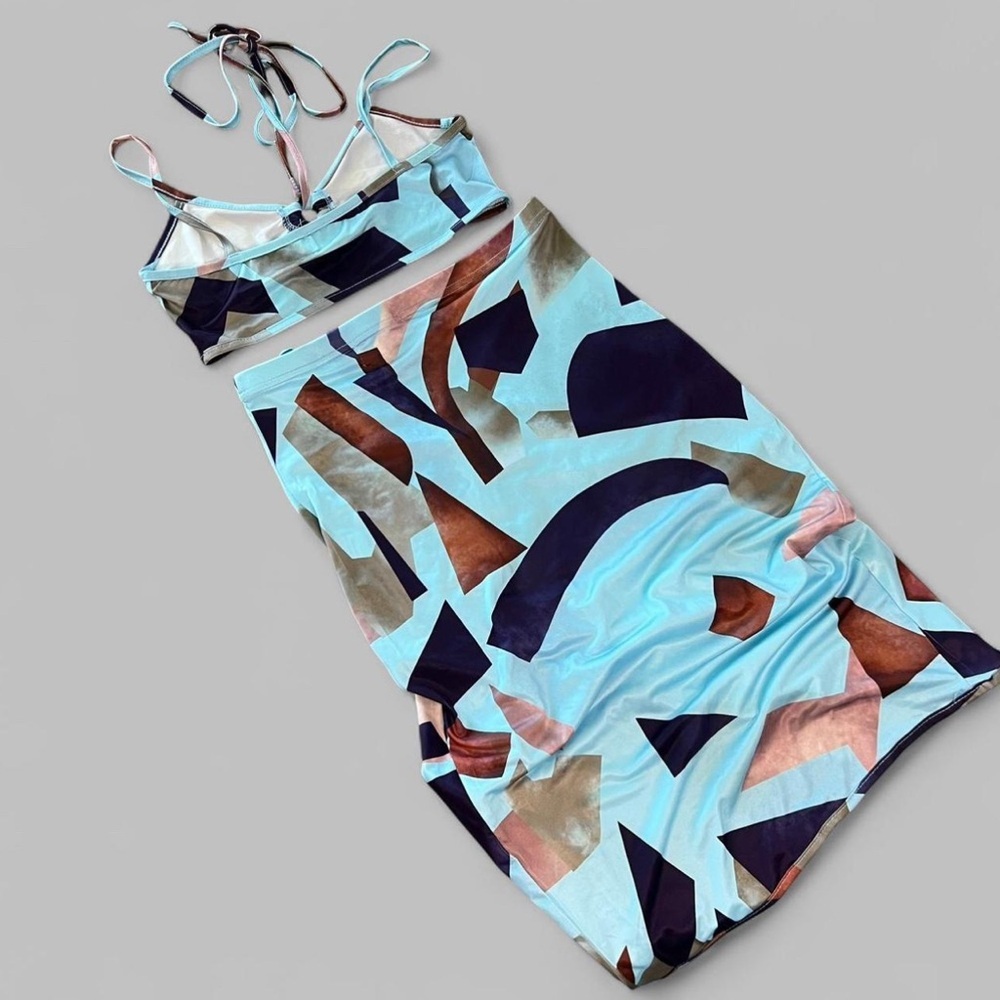 Geometric Print‎ Set - Picture 2 of 3